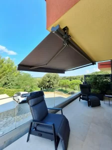 Klasična tenda za zaštitu od sunca