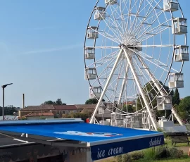 tenda nad prodajnim kioskom